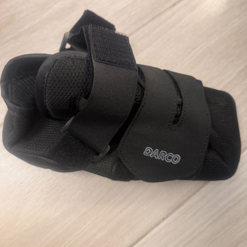 Orthopedic postoperative shoe like new