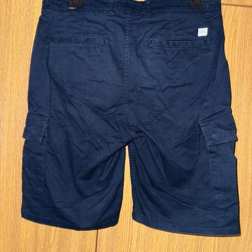 Makia men's cargo shorts navy size 32 like new