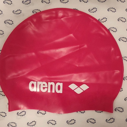 Arena Classic adult swimming cap with free kids cap