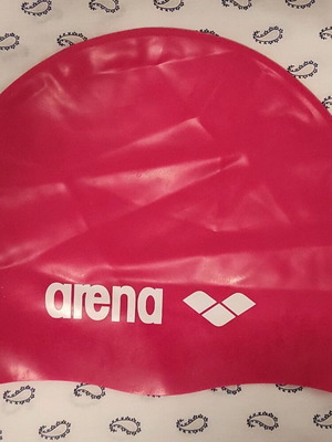 Arena Classic adult swimming cap with free kids cap