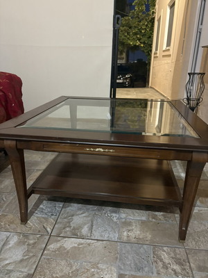 Coffee table used, walnut with glass 1.00x1.00x0.48 m