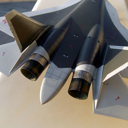 Plastic model SU-57 Felon 1/72 new with collectible paint