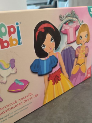 HappiHobbi Magnetic Toy Dress Up Princesses new