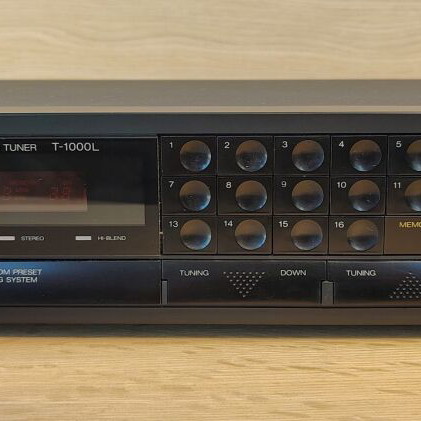 Sansui T-1000L Radio Receiver like new, Quartz PLL Synthesizer Tuner