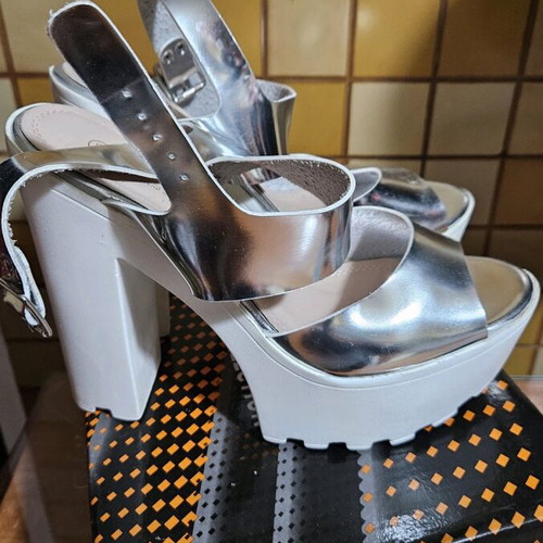 High-heeled sandals with platform white silver size 39 like new