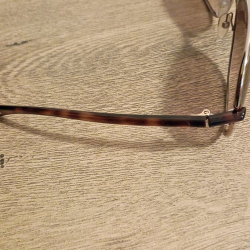 Sunglasses used, worn few times