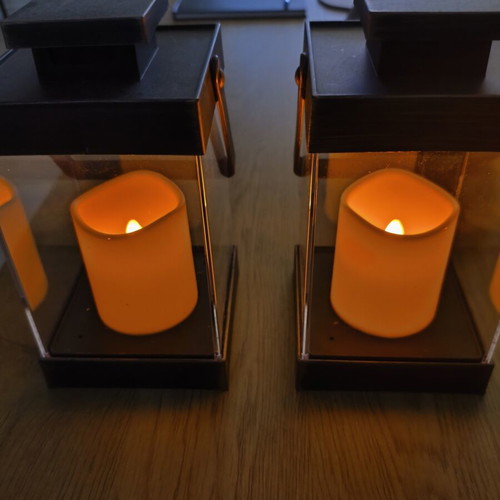 Set of 2 decorative LED lanterns like new, warm light