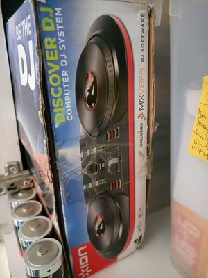 Ion DJ Controller σαν καινούργιο, κατάλληλο για αρχάριους