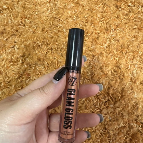 Lip gloss with shimmer unused