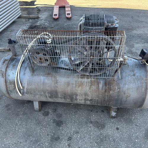 Toros air compressor 500lt 7.5 hp used