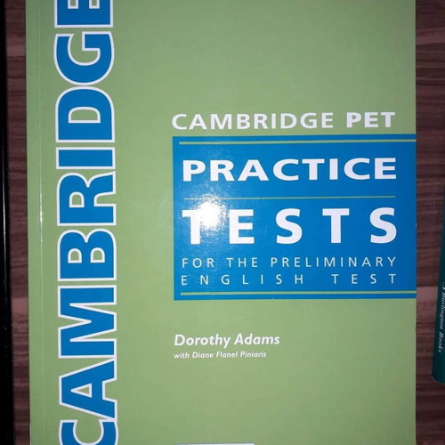 English books like new, pack of 5