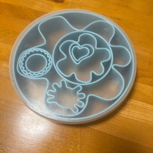 Cookie cutter set 10pcs like new, plastic with case for cookies and dough