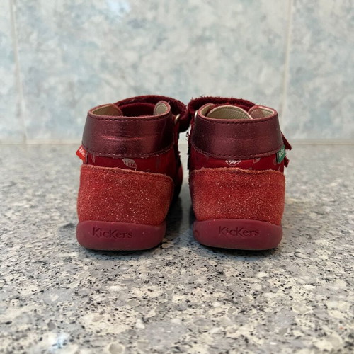 Kickers girls' leather prewalker boots size 25 used, burgundy with gold details