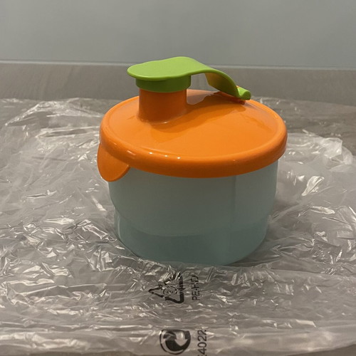 Tupperware baby food container with three compartments
