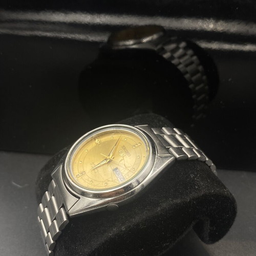Seiko 5 Automatic Day-Date Watch like new, men's, gold and silver