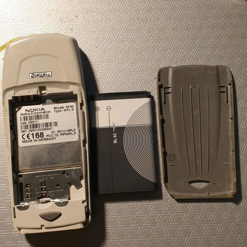 Nokia 6100 like new with charger and battery gold