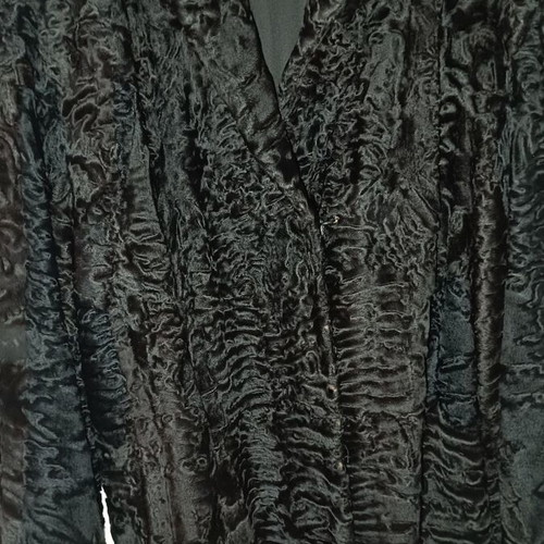 Vintage 80s fur used, black with suede sleeves, size M/L