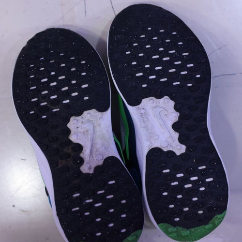 Nike kids' athletic shoes size 30 used, black and white