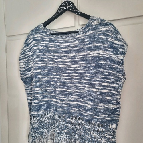 Boho knitted top like new with fringes, sleeveless crop