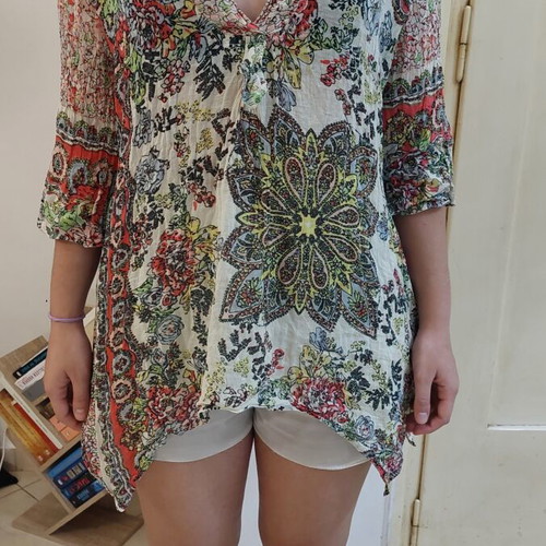 Floral shirt like new, size M/L, multicolor