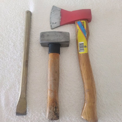 Hand tools used: chisel, axe, hammer