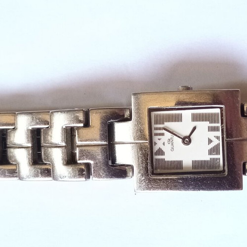 Quantum women's quartz watch with bracelet, very good condition