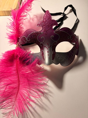 Carnival mask used with glitter and feathers, hard plastic