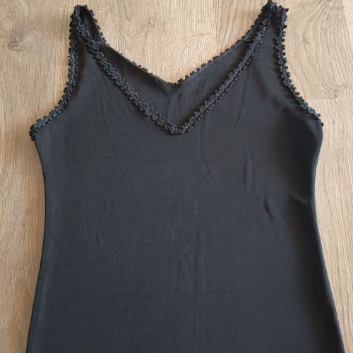Kiamo Black Sleeveless Top like new with Crochet Lace Trim