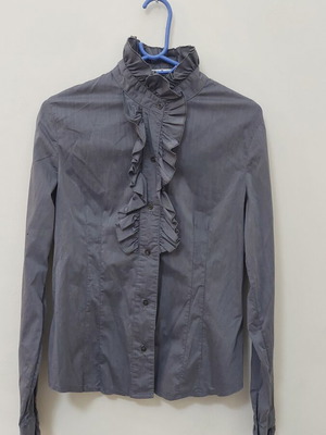 Porta Fortuna women's shirt size M like new, gray and blue