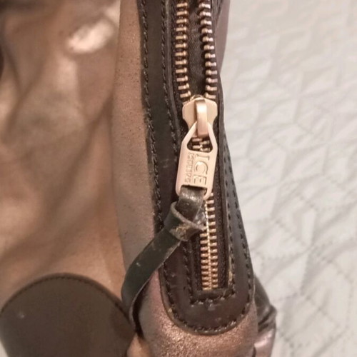 Iceberg shoulder bag like new