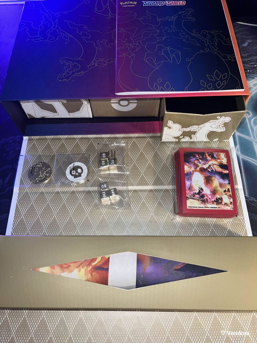 Charizard Ultra Premium Collection Box… - € 30,00 - Vendora.gr