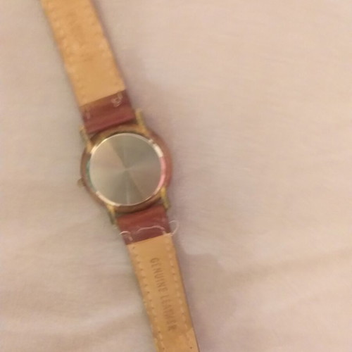 Unisex vintage wristwatch with wooden case like new