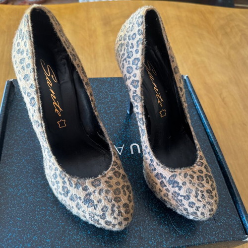 Pumps leopard print size 38 like new, beige and black