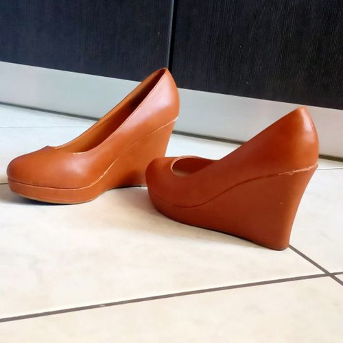 Super Mode women's winter platform shoes used size 40 brown leather
