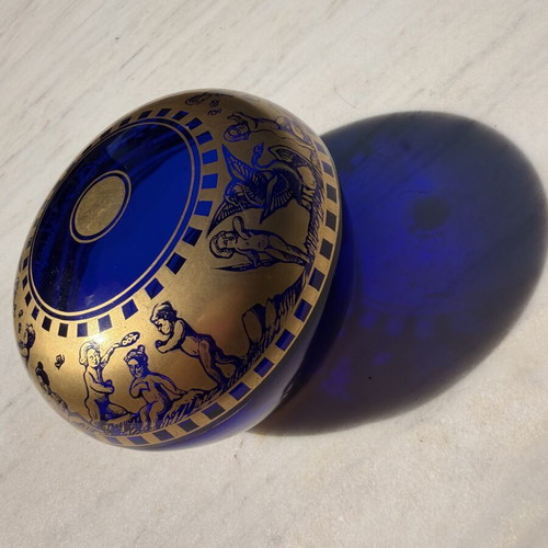 Vintage cobalt glass jewelry box with gilded neoclassical decoration like new