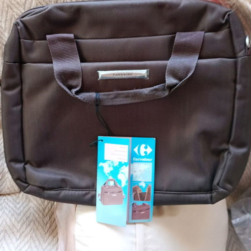 Cosmetic bag new brown, dimensions 0.30 x 0.39 m