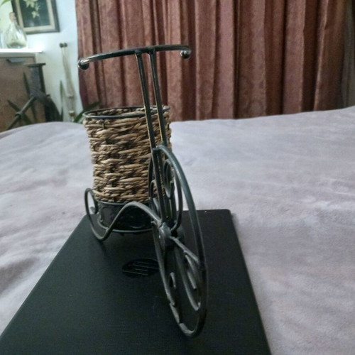 Bicycle wine bottle holder like new