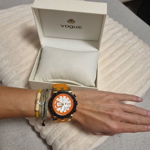 Vogue wristwatch used with chronographs and rubber strap