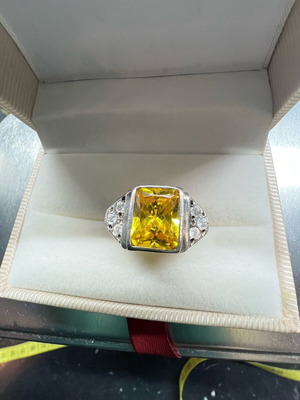 Silver ring like new with yellow stone