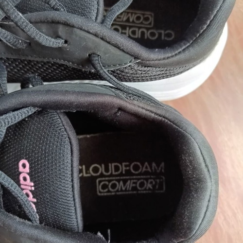 Adidas Cloud Foam Comfort sneakers size 42 like new black