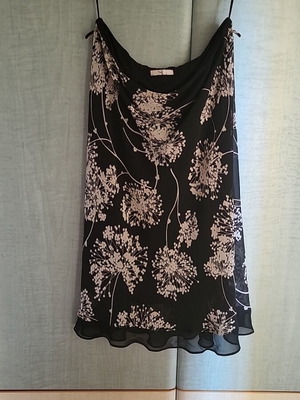 Bhs skirt black and white size XXXL like new