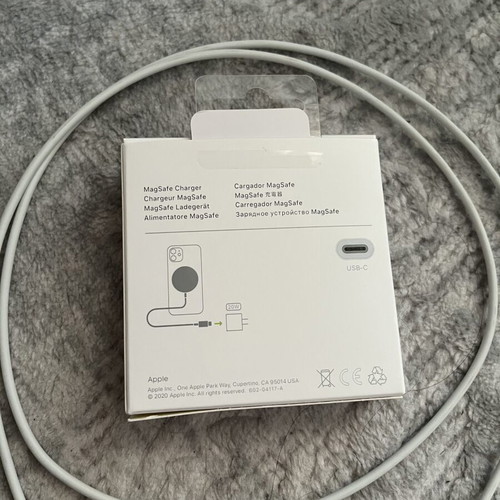 iPhone wireless charger authentic, like new