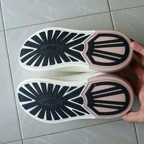Red Valentino Bowalk sneakers size 37 like new, white and grey