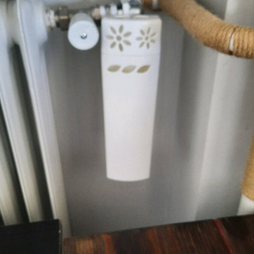 Radiator humidifier like new