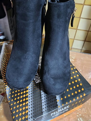 Suede high-heeled boots like new, size 38-39, black