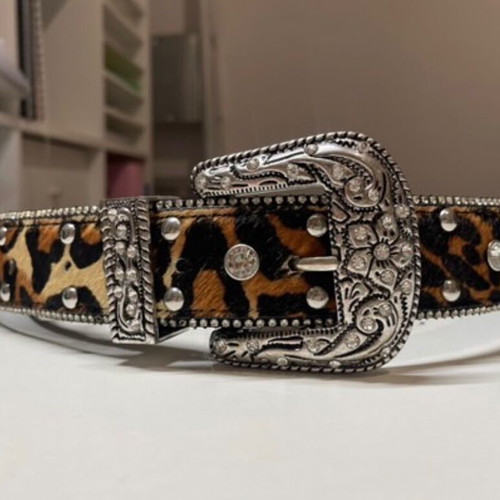 Leopard belt Zara new with carved buckle and floral details, size 80
