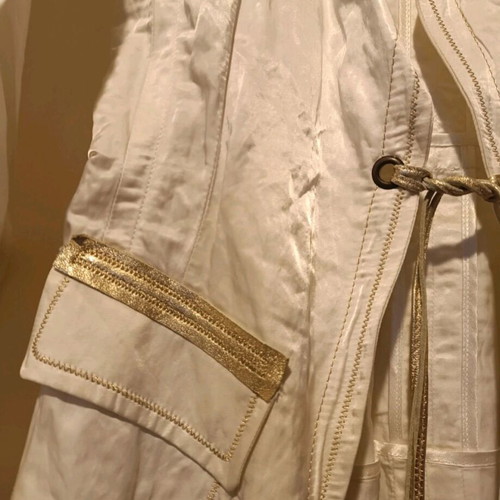 Rococo jacket white with gold details L like new