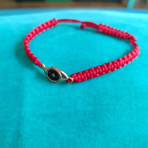 Macrame bracelet B12 new with gold black eye