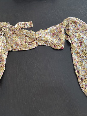 Studio 83 top size S like new, multicolor