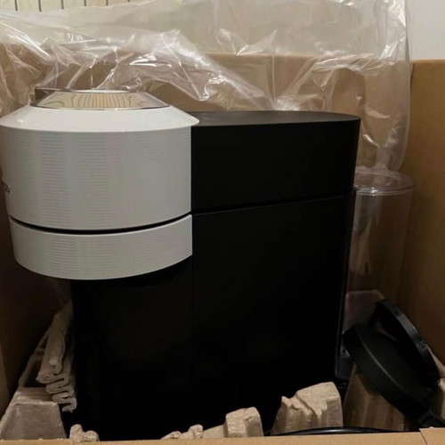 Nespresso Vertuo Next coffee machine, white